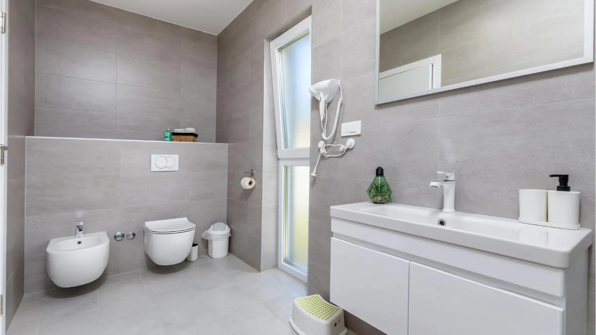 4 Bedroom Beautiful Home In Jursici 0*,  Croatia
