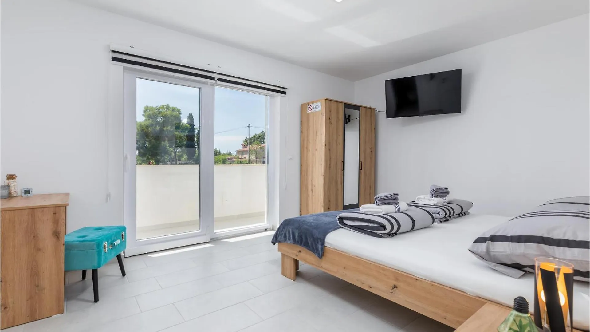 4 Bedroom Beautiful Home In Jursici Croatia