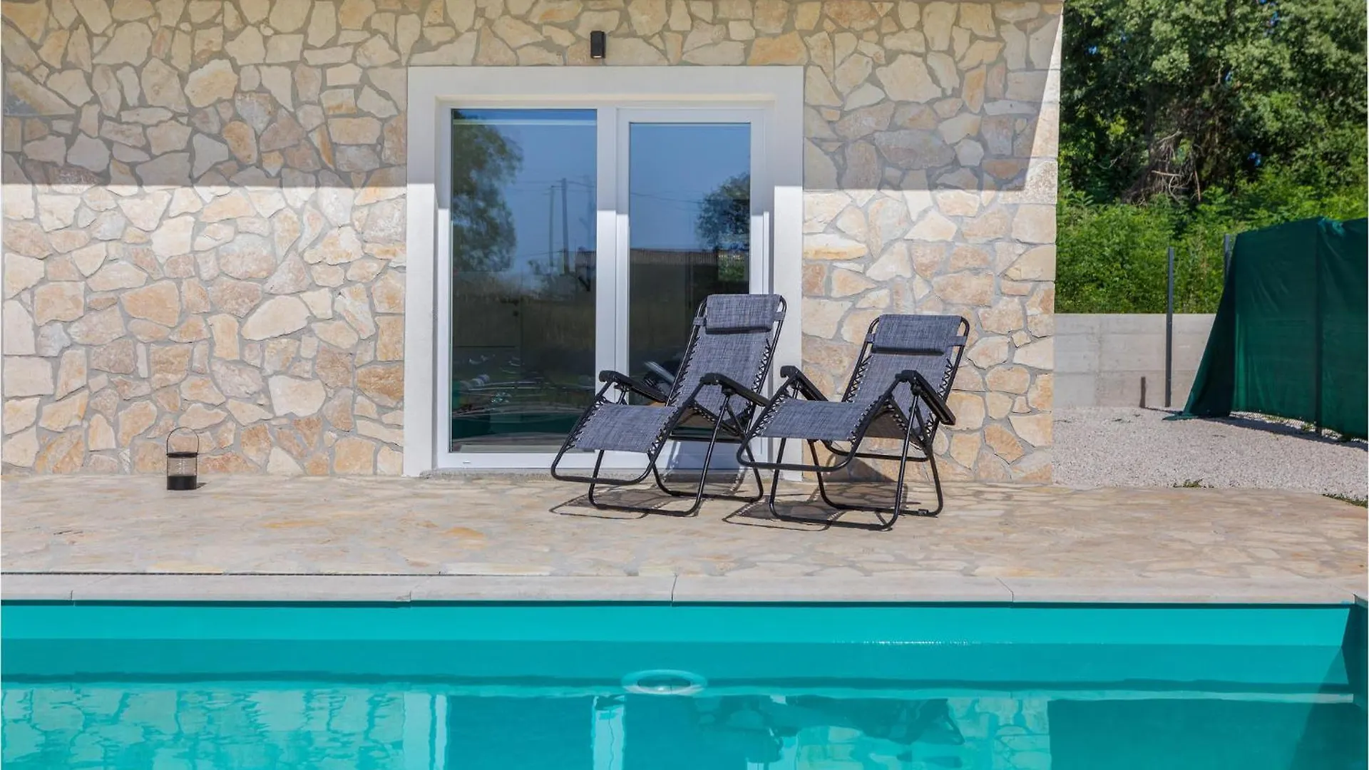 4 Bedroom Beautiful Home In Jursici