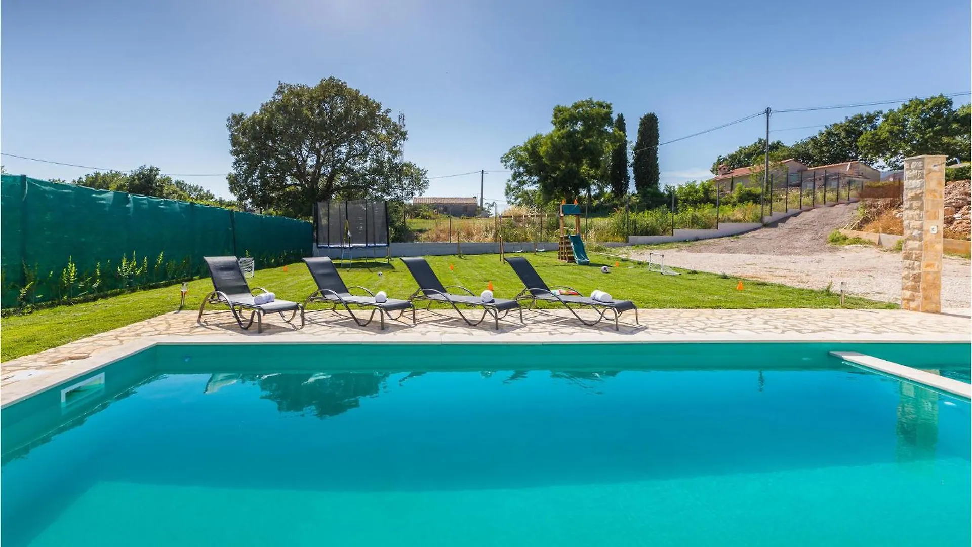 4 Bedroom Beautiful Home In Jursici Croatia